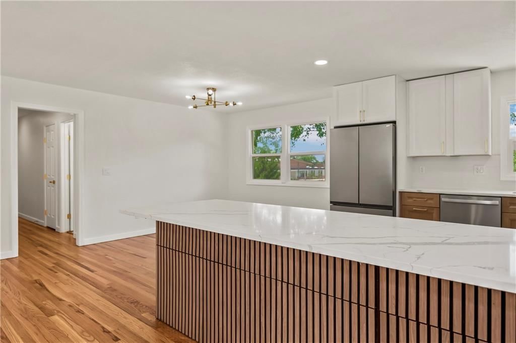 3515 W 93rd Street — photo 8