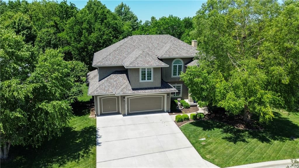 1528 SW Hedgewood Lane — photo 2