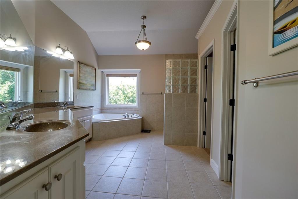 1528 SW Hedgewood Lane — photo 46