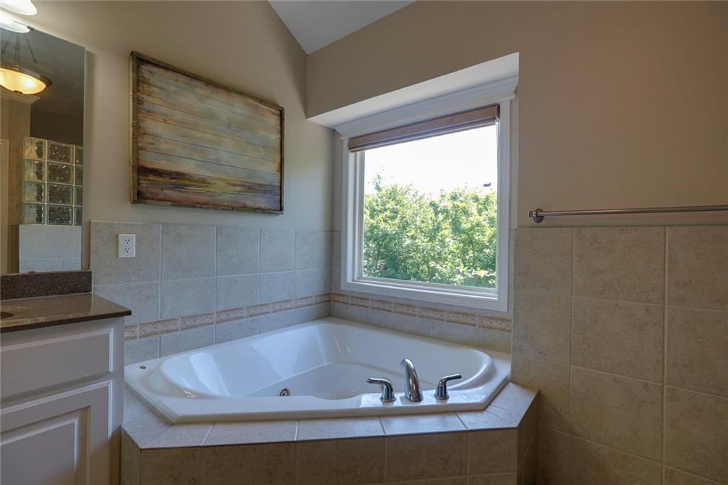 1528 SW Hedgewood Lane — photo 49