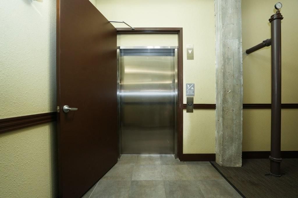 1535 Walnut Street — photo 21