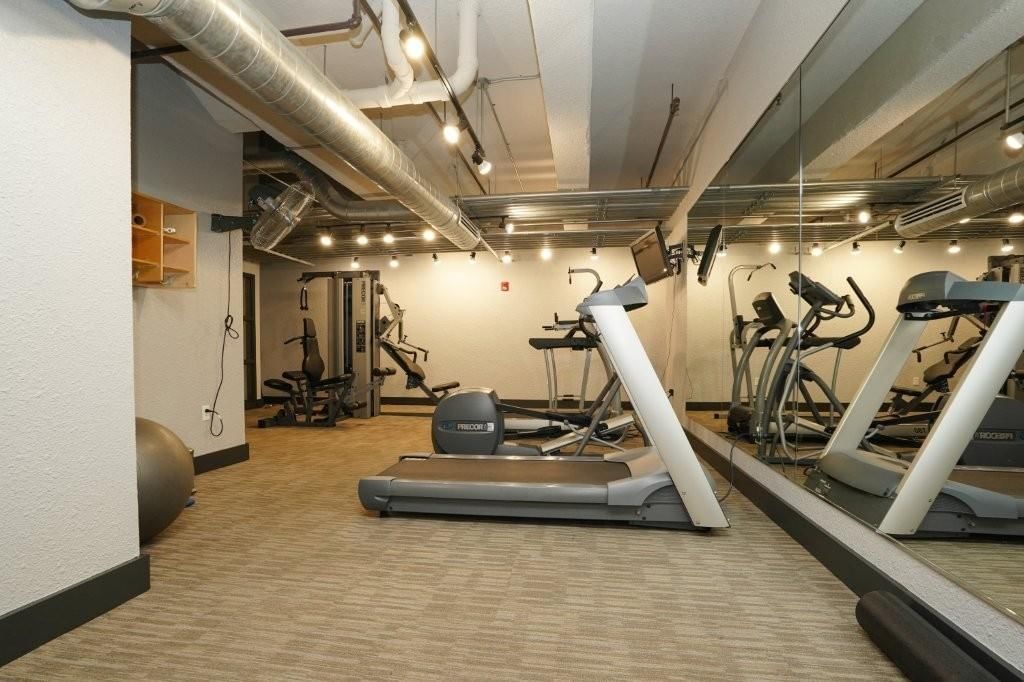 1535 Walnut Street — photo 23