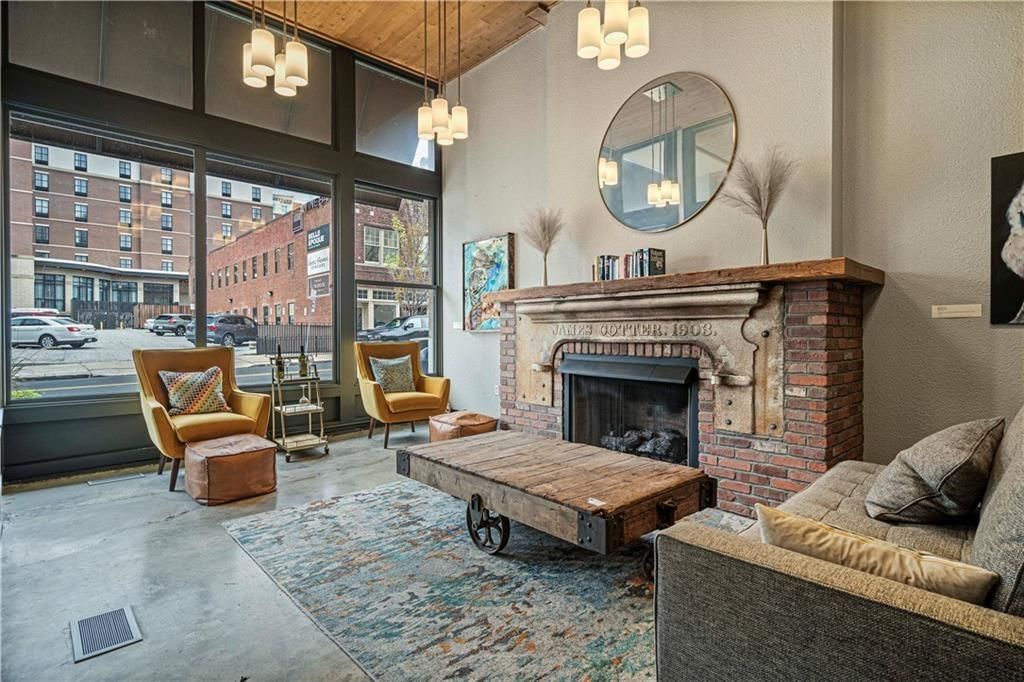 1535 Walnut Street — photo 24