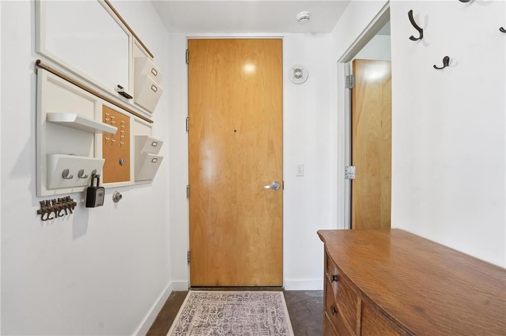 21 W 10th Street — photo 22