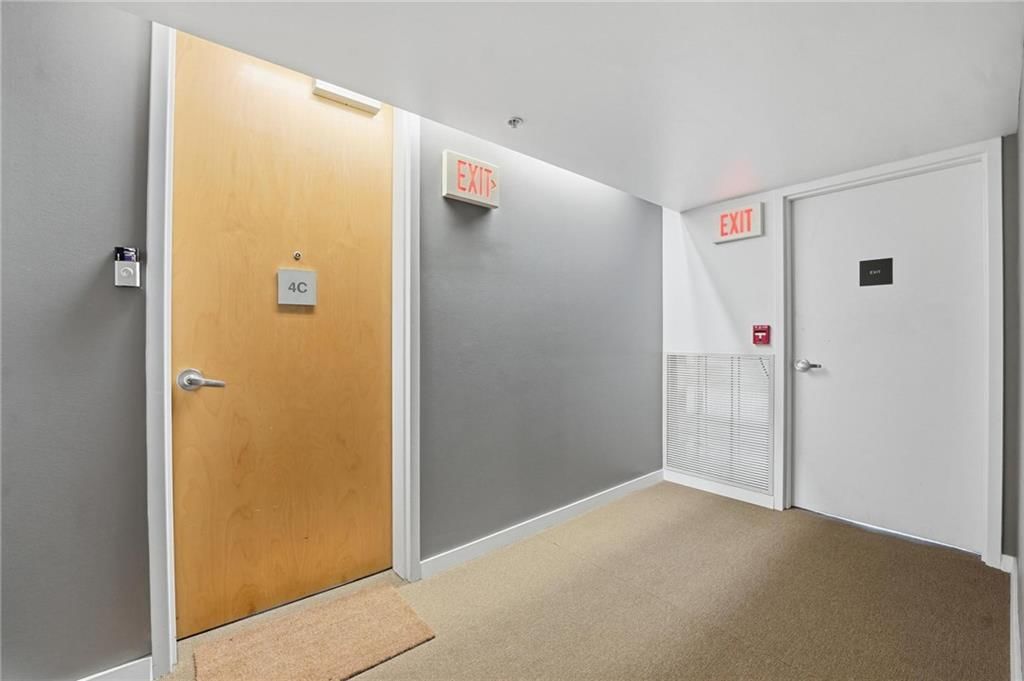 21 W 10th Street — photo 24