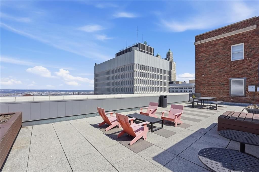 21 W 10th Street — photo 28
