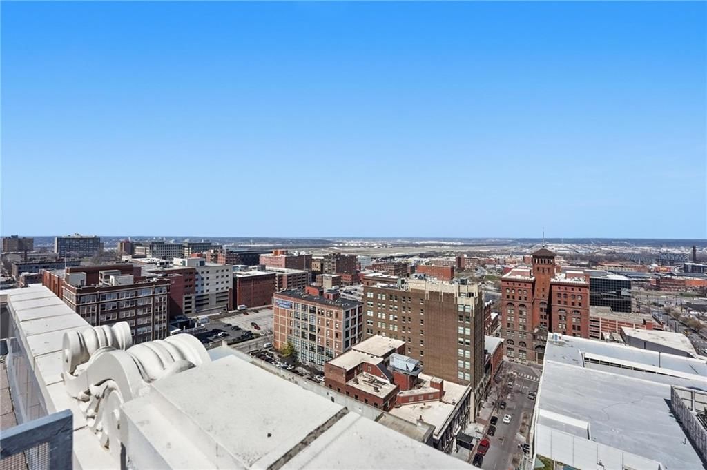 21 W 10th Street — photo 31