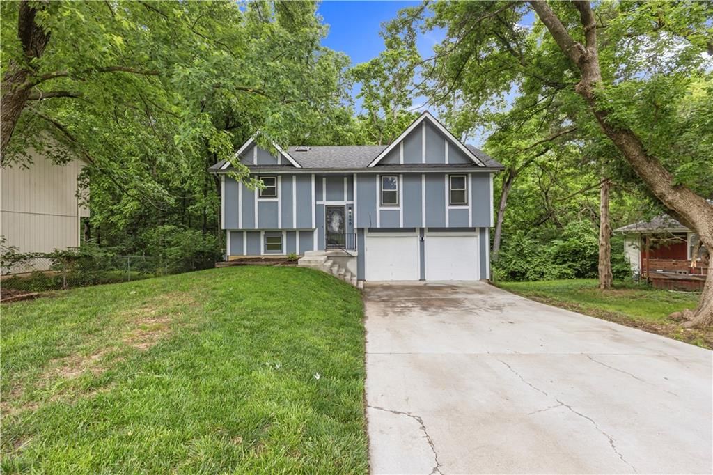 4600 Locust Avenue — photo 1