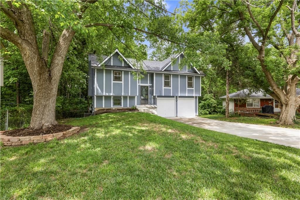 4600 Locust Avenue — photo 2