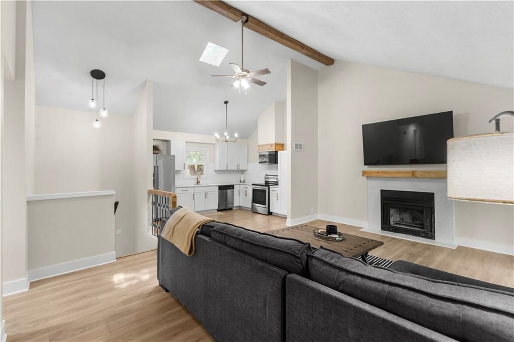 4600 Locust Avenue — photo 6