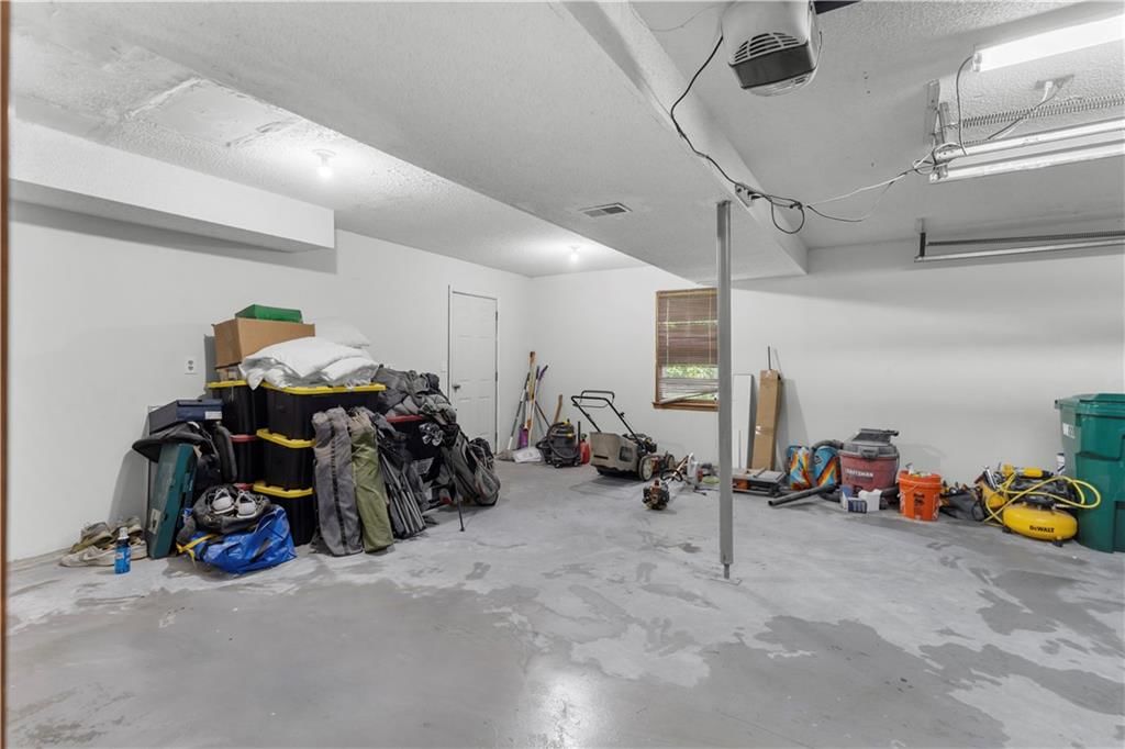 4600 Locust Avenue — photo 18