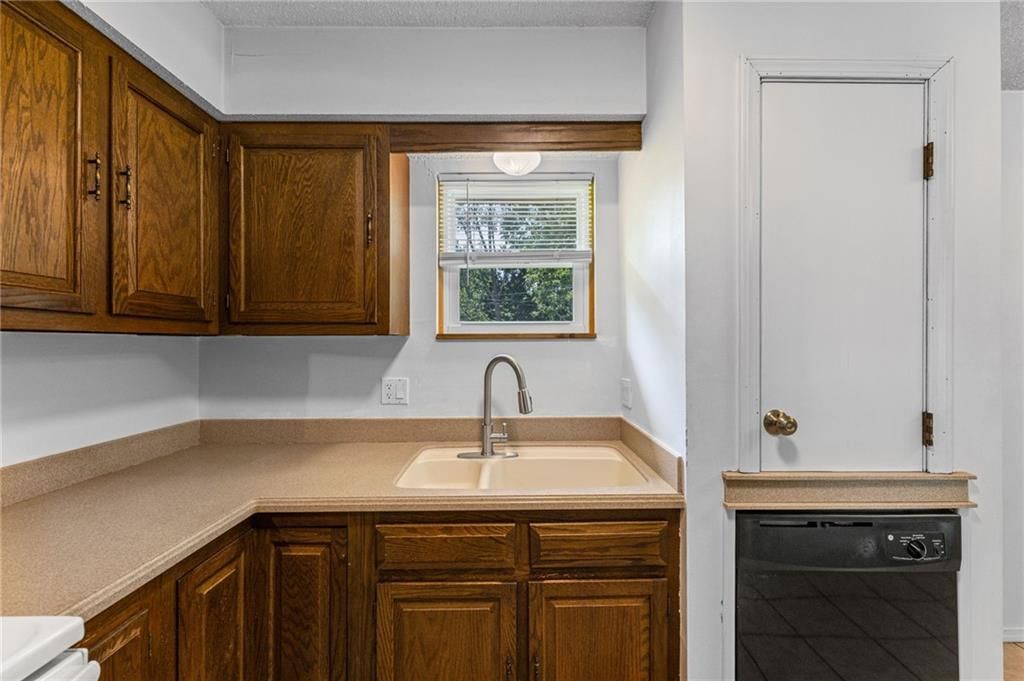 414 Kansas Drive — photo 10