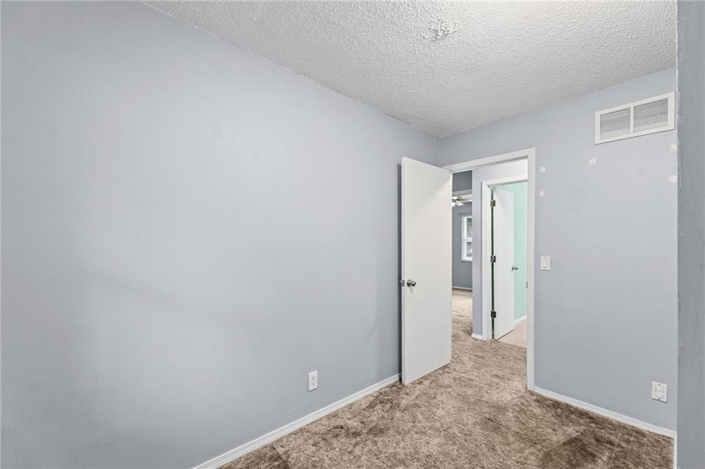 414 Kansas Drive — photo 15