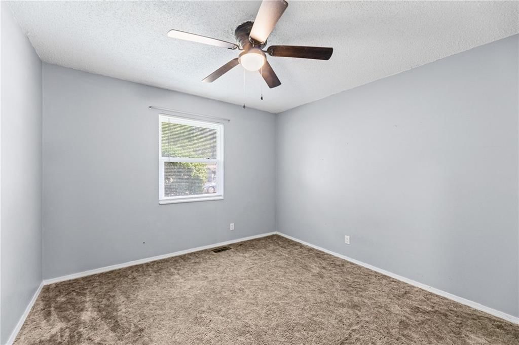414 Kansas Drive — photo 16