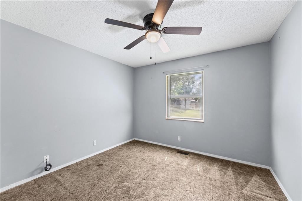 414 Kansas Drive — photo 18