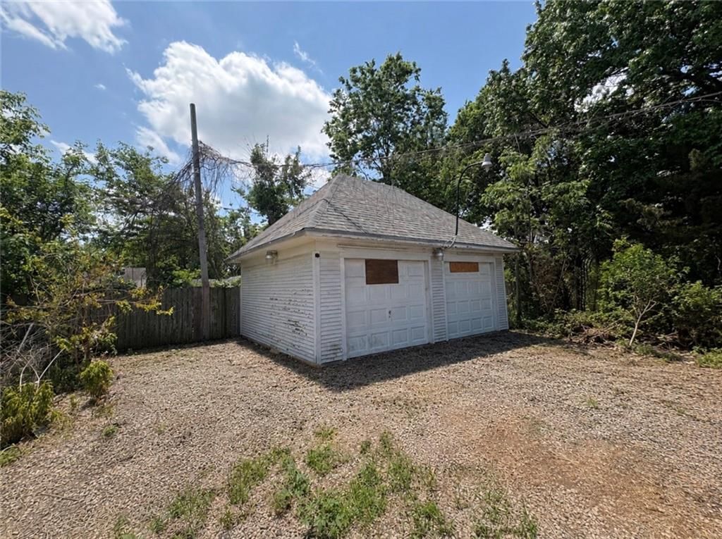 8617 Thompson Avenue — photo 5