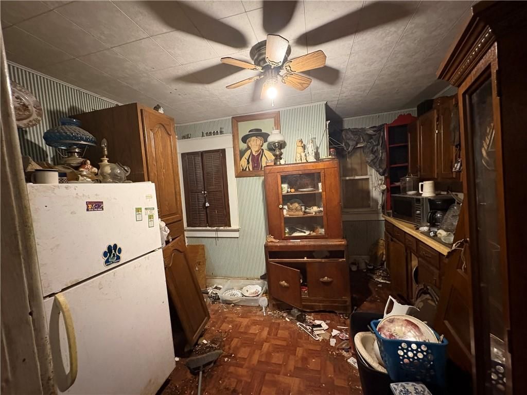 8617 Thompson Avenue — photo 13