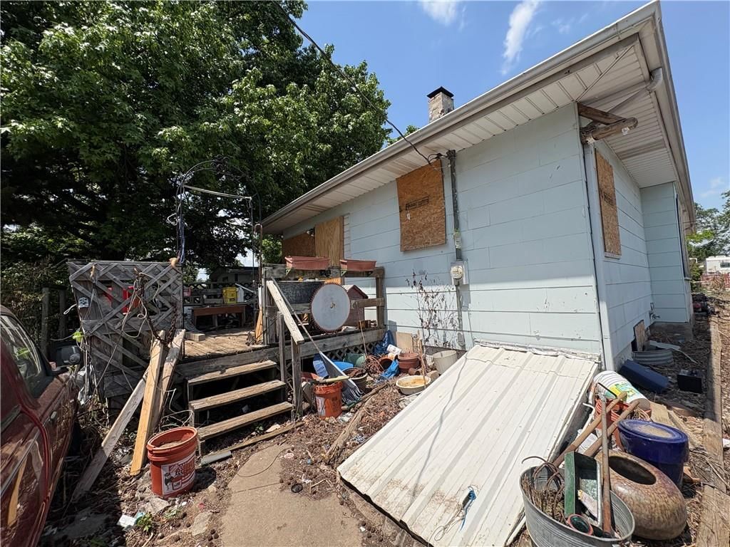 8617 Thompson Avenue — photo 30