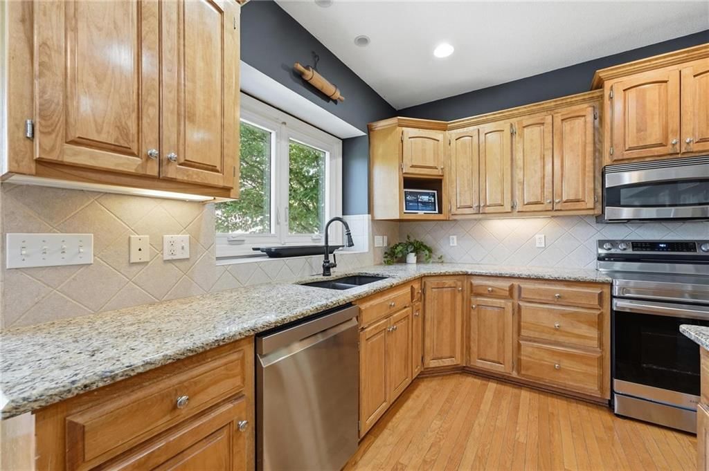 5920 W 153rd Street — photo 10