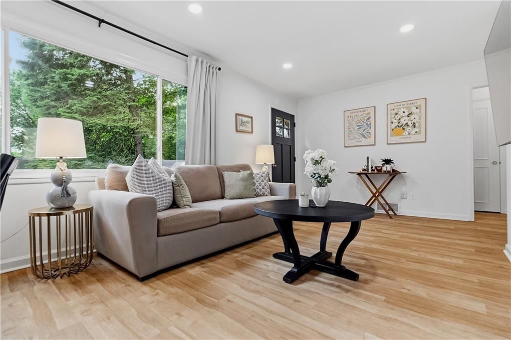 7620 Rainbow Drive — photo 9