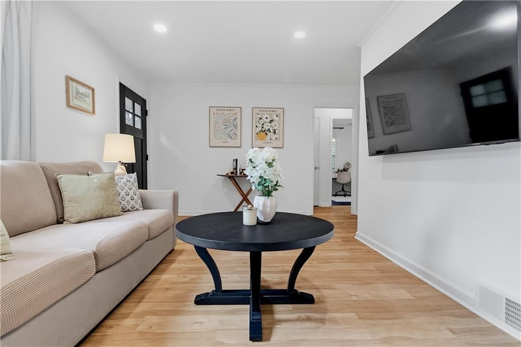 7620 Rainbow Drive — photo 10
