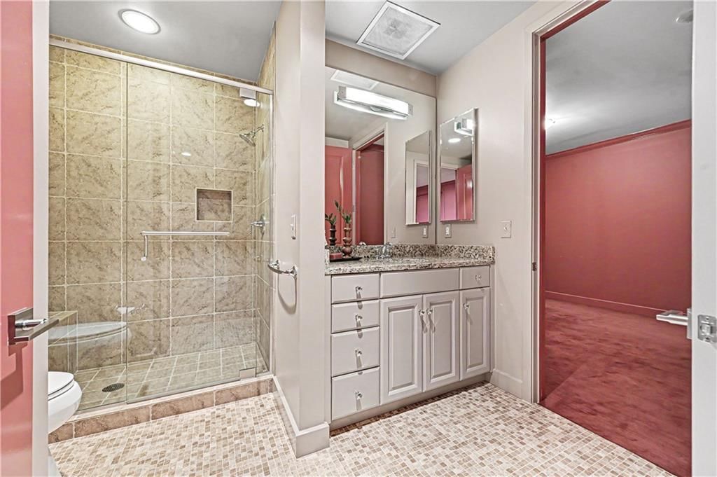 700 W 31st Street — photo 28