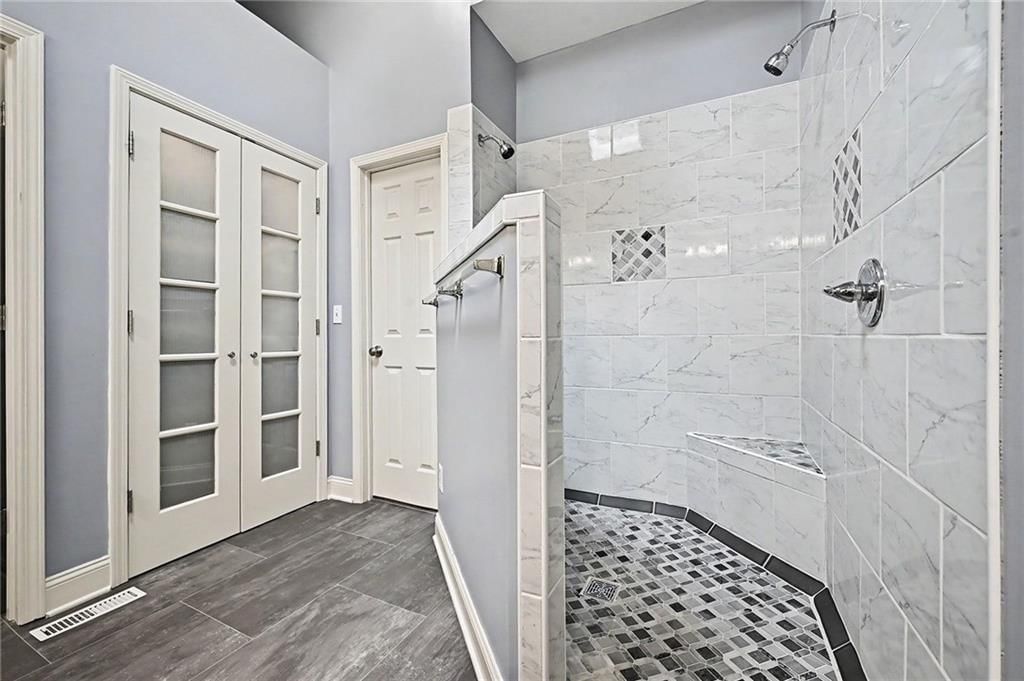 2103 Joe Lane — photo 15