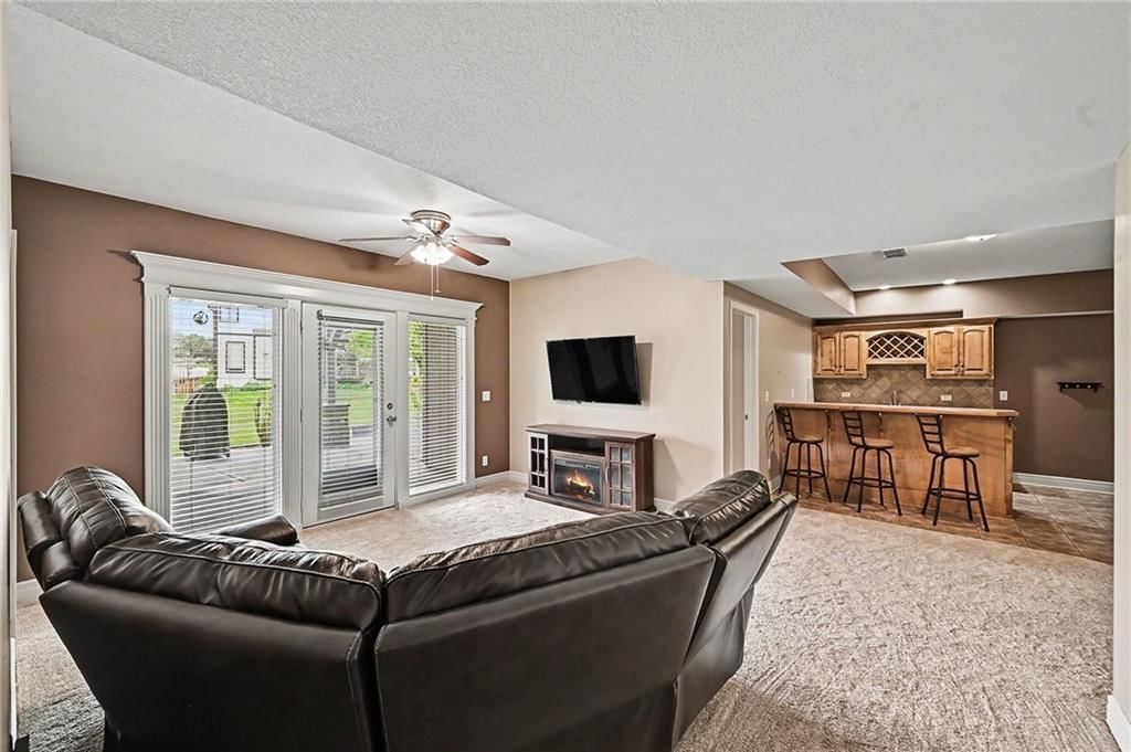 2103 Joe Lane — photo 20