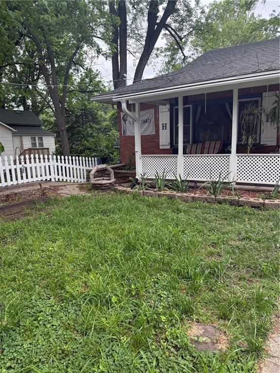 124 W Nickell Avenue — photo 2