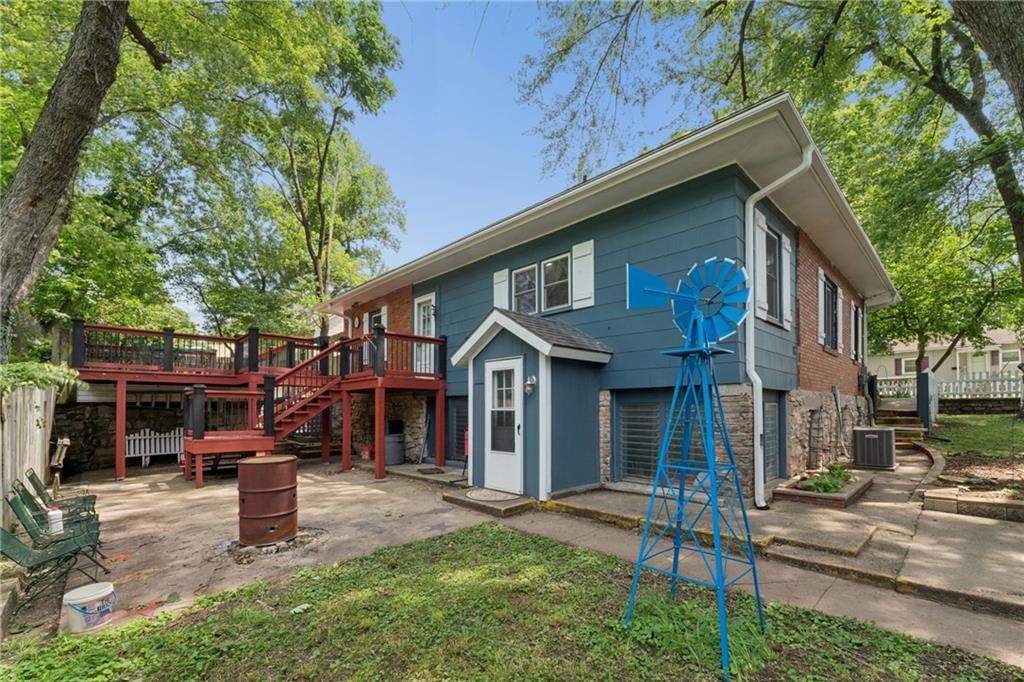 124 W Nickell Avenue — photo 41
