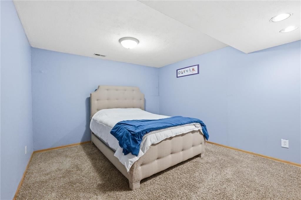 7703 Breckenridge Avenue — photo 36