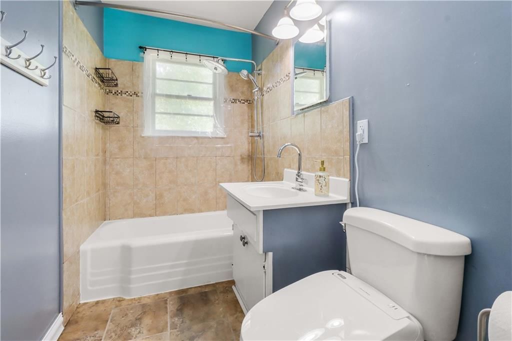 6036 Rosehill Road — photo 14