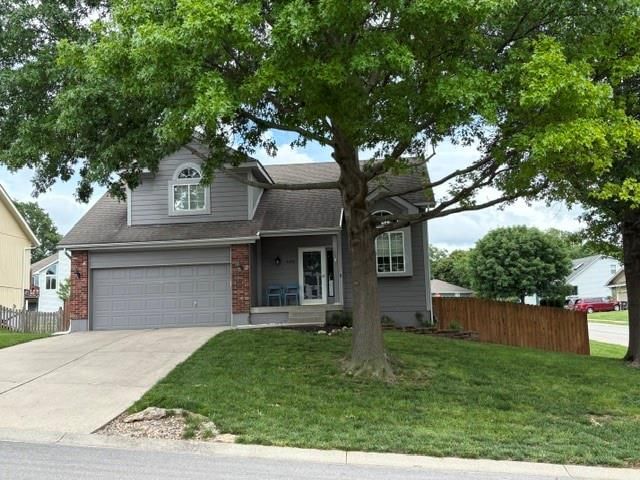 4301 NW Cortland Drive — photo 4