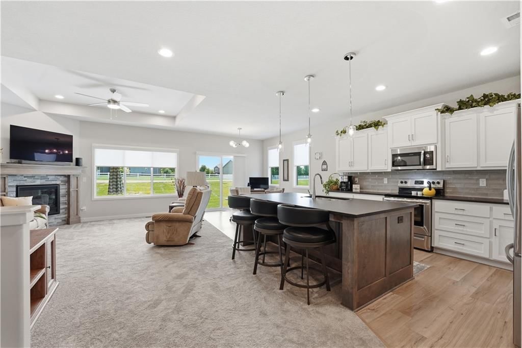 22503 Vincent Street — photo 3