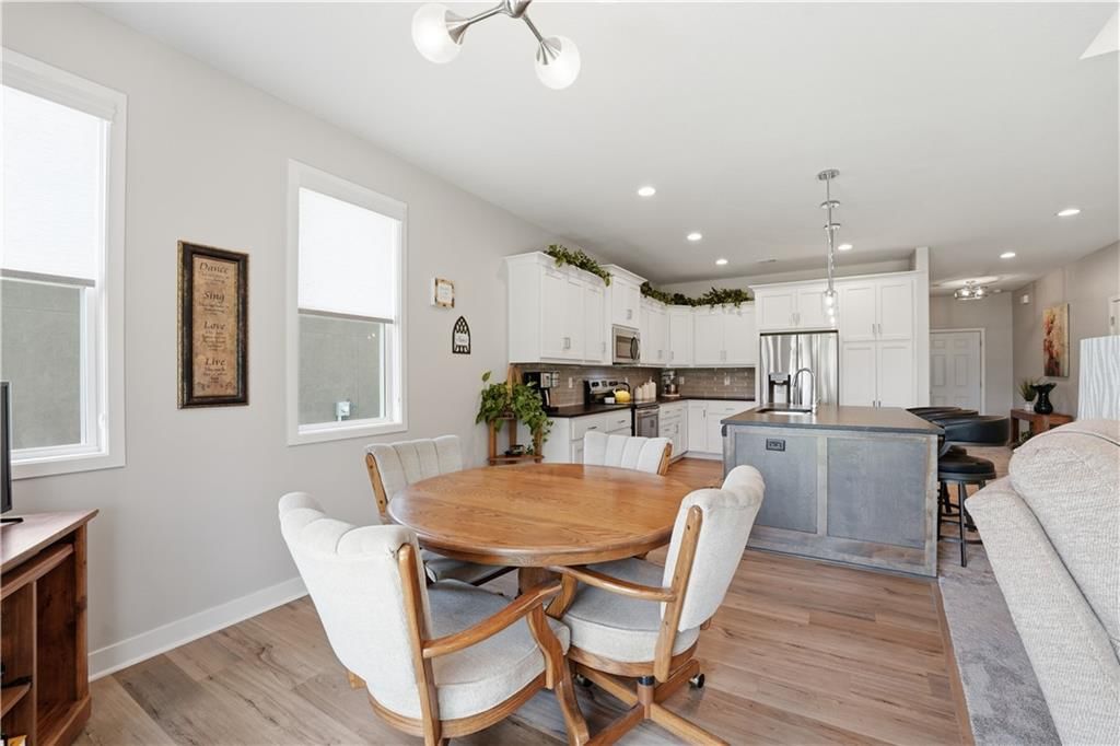 22503 Vincent Street — photo 14