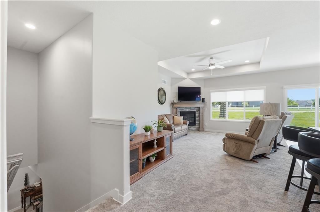 22503 Vincent Street — photo 27