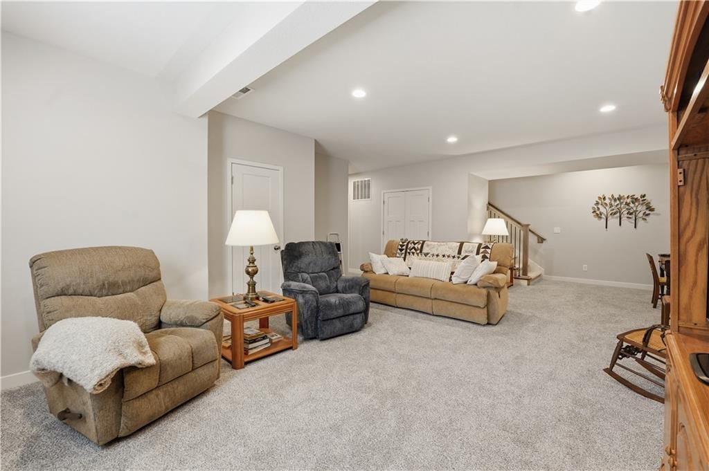 22503 Vincent Street — photo 33