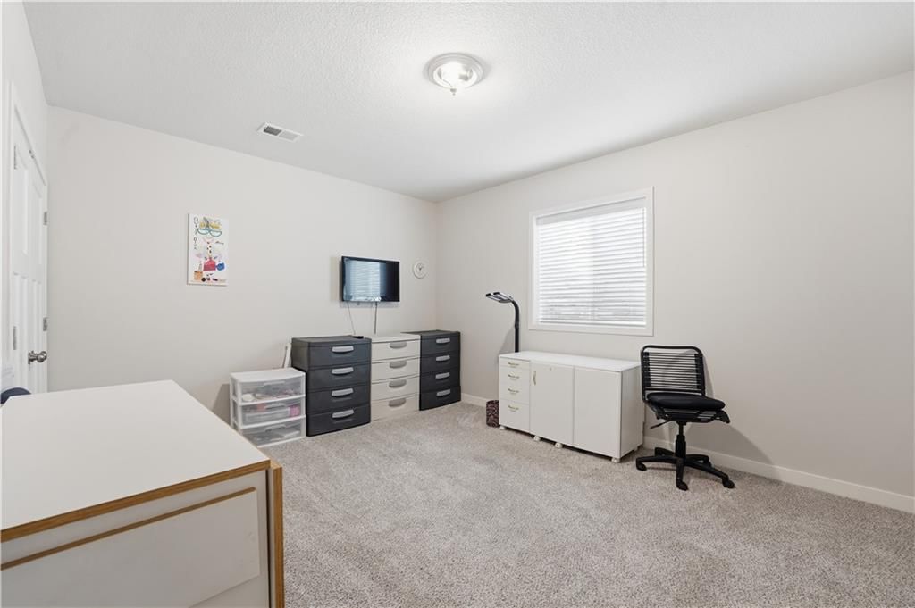 22503 Vincent Street — photo 36