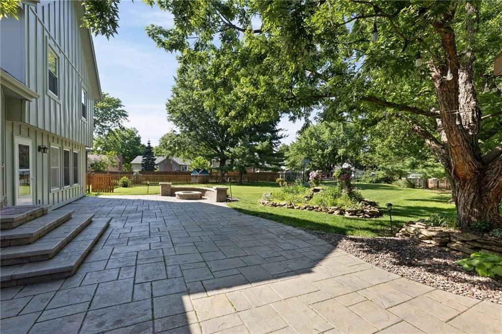 2110 S Halleys Court — photo 5