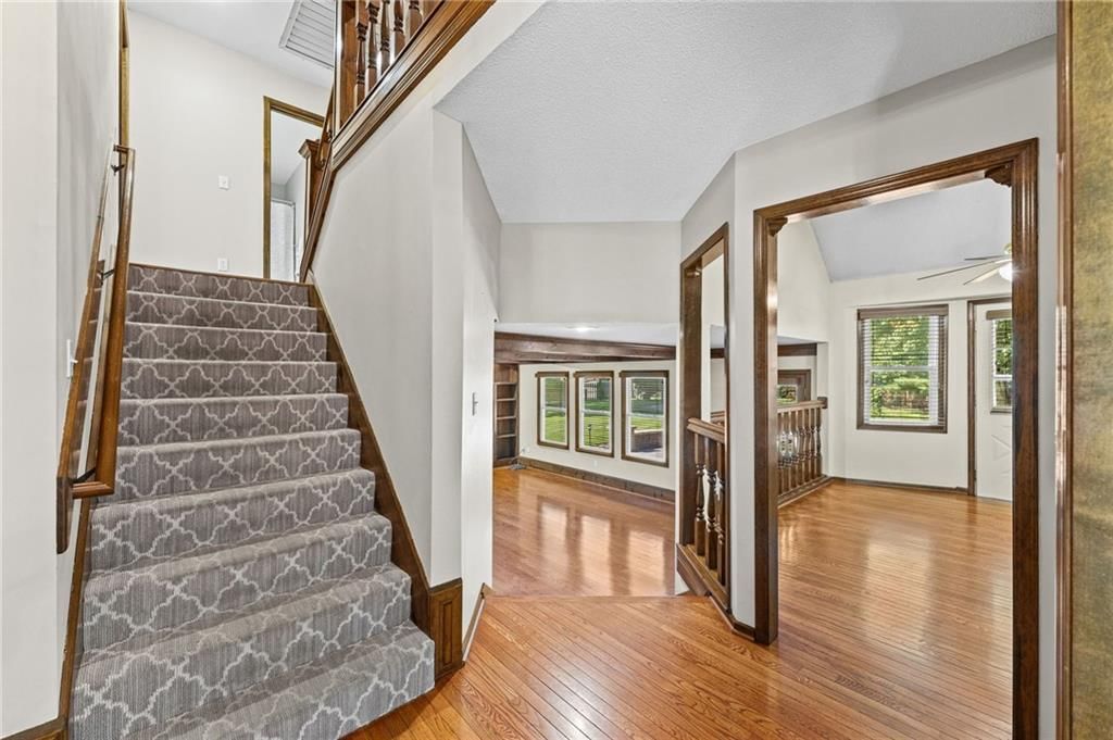 2110 S Halleys Court — photo 7