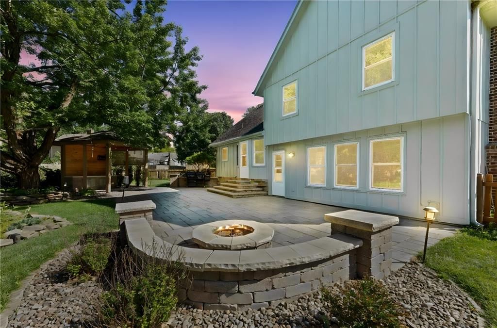 2110 S Halleys Court — photo 48