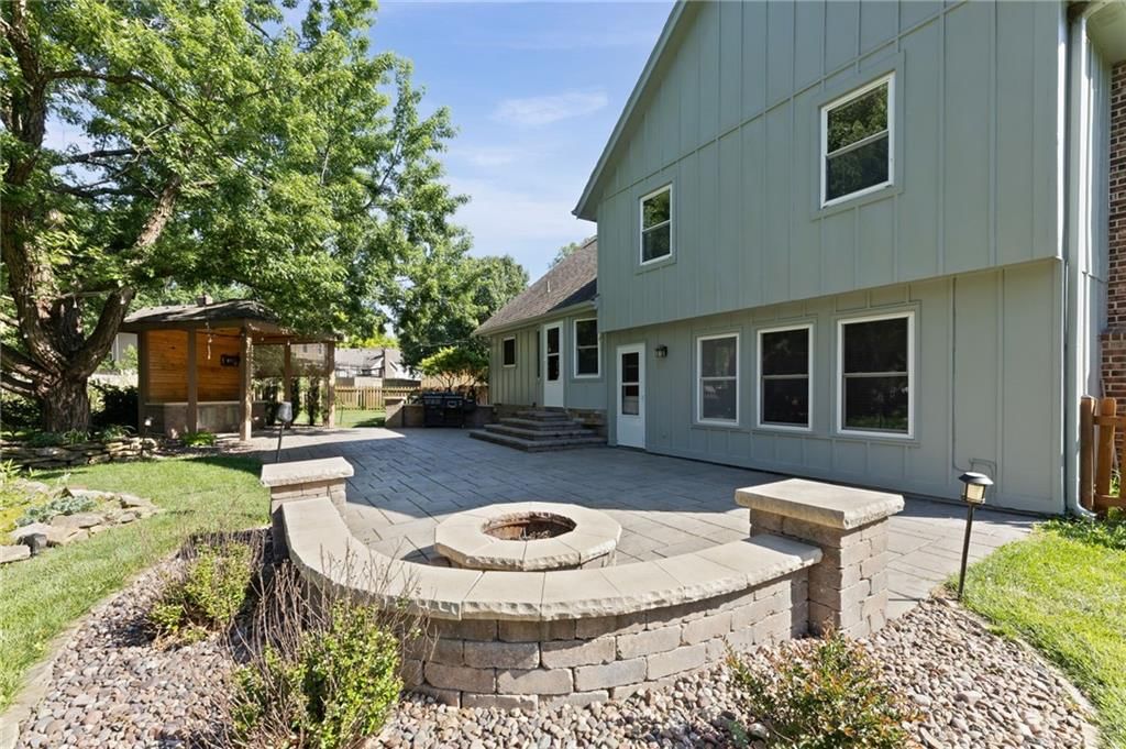 2110 S Halleys Court — photo 49