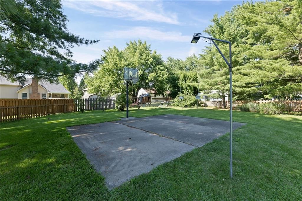 2110 S Halleys Court — photo 55