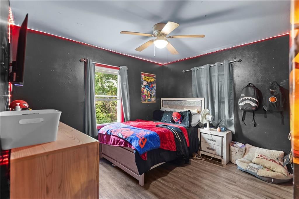 6025 Freeman Avenue — photo 8