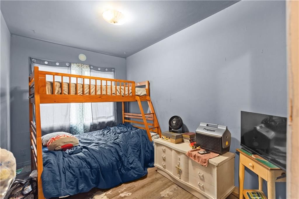 6025 Freeman Avenue — photo 9