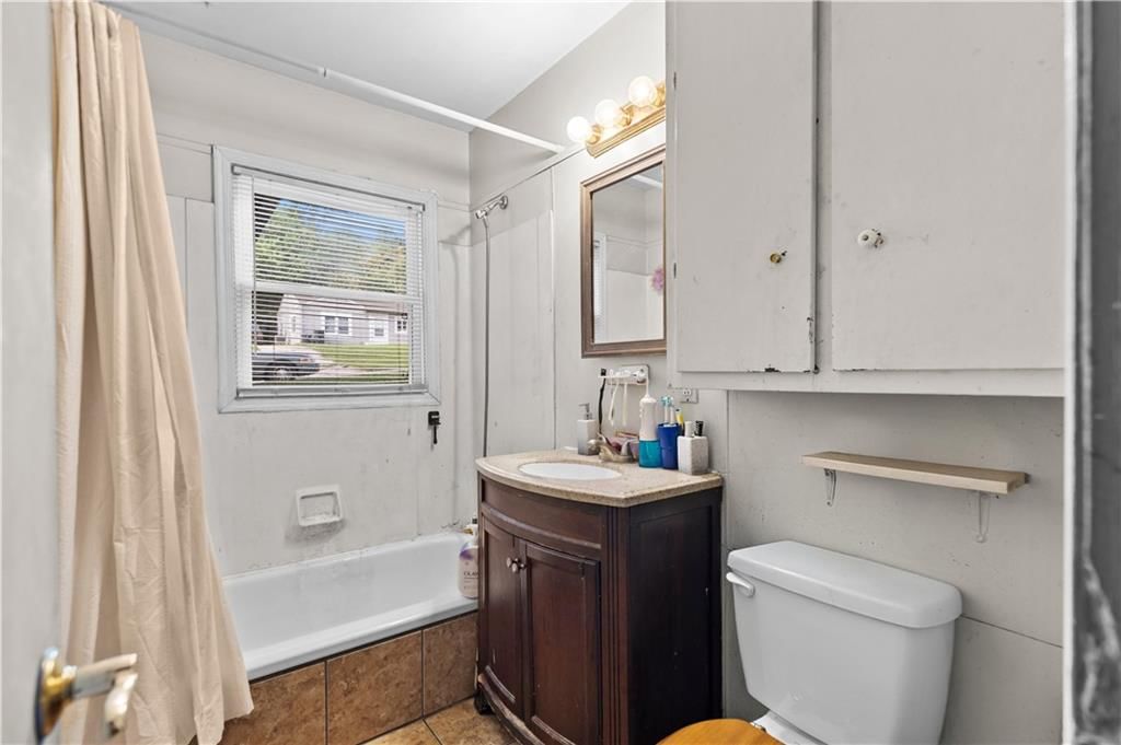 6025 Freeman Avenue — photo 10