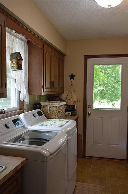 13905 Leavenworth Road — photo 15