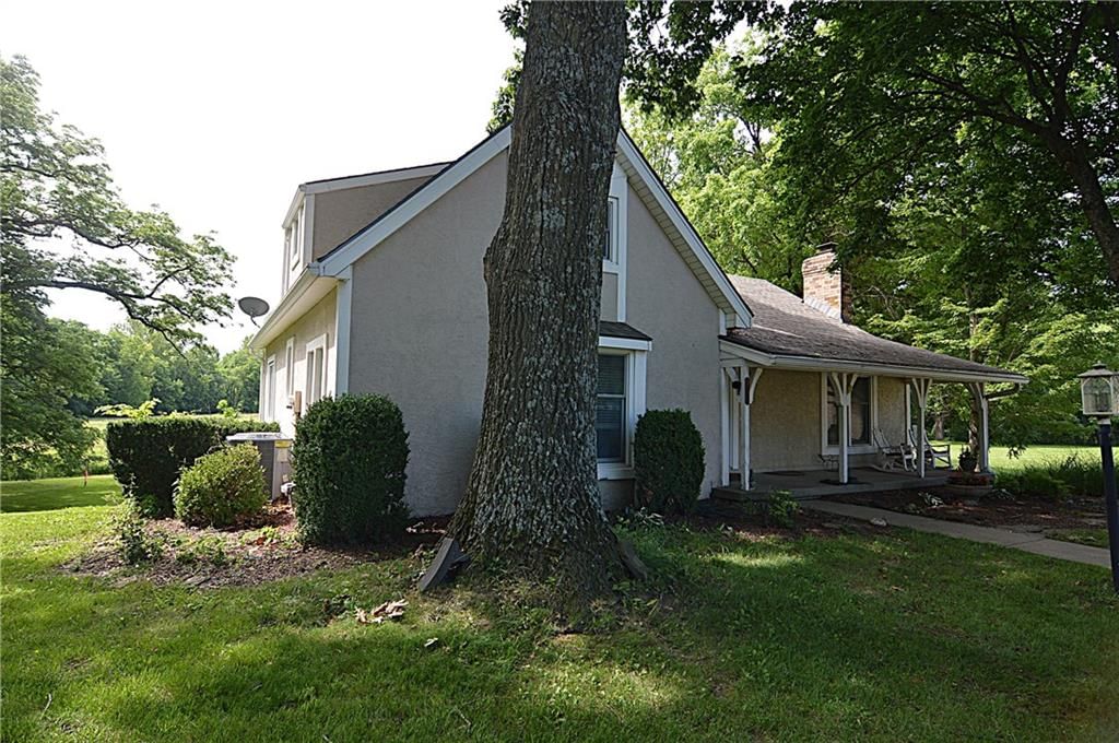 13905 Leavenworth Road — photo 27