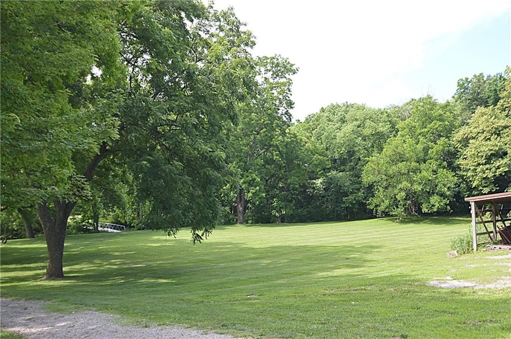 13905 Leavenworth Road — photo 38