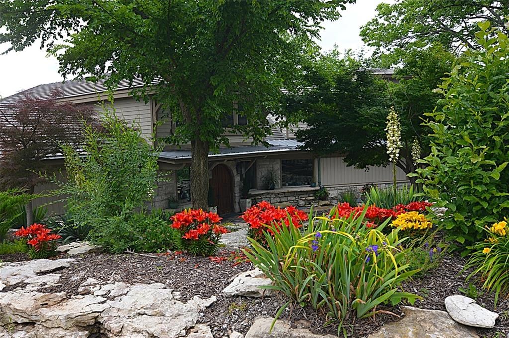 8424 S Russell Road — photo 4
